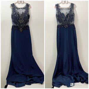 Color Dress Navy Blue Embellished Evening Gown / Formal Dress size 0